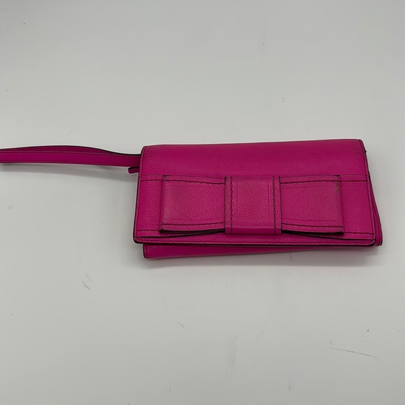 ♠️ Kate Spade Leather bow wristlet wallet ♠️ - Picture 2 of 6